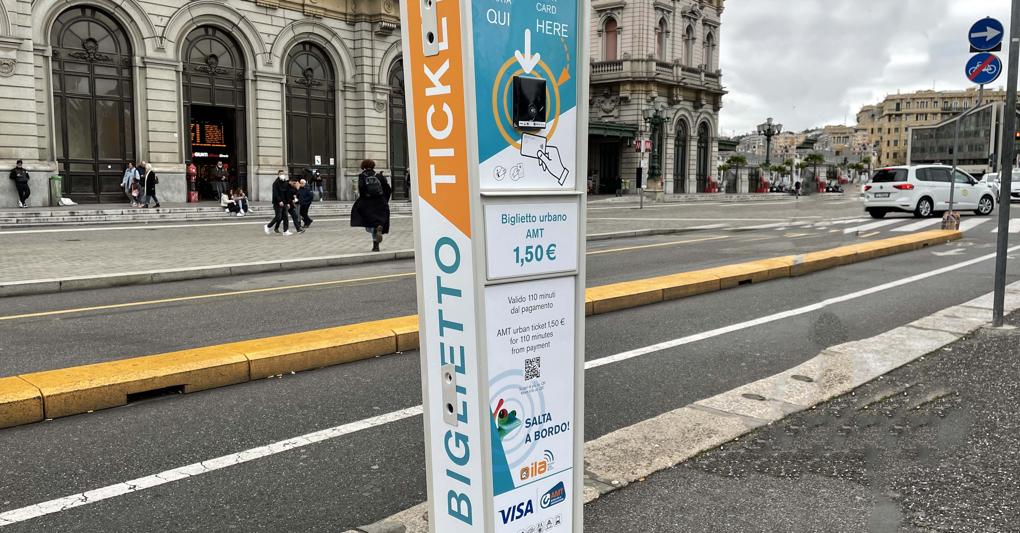 Anche a Genova si potrà pagare l’autobus con carte di credito e bancomat
